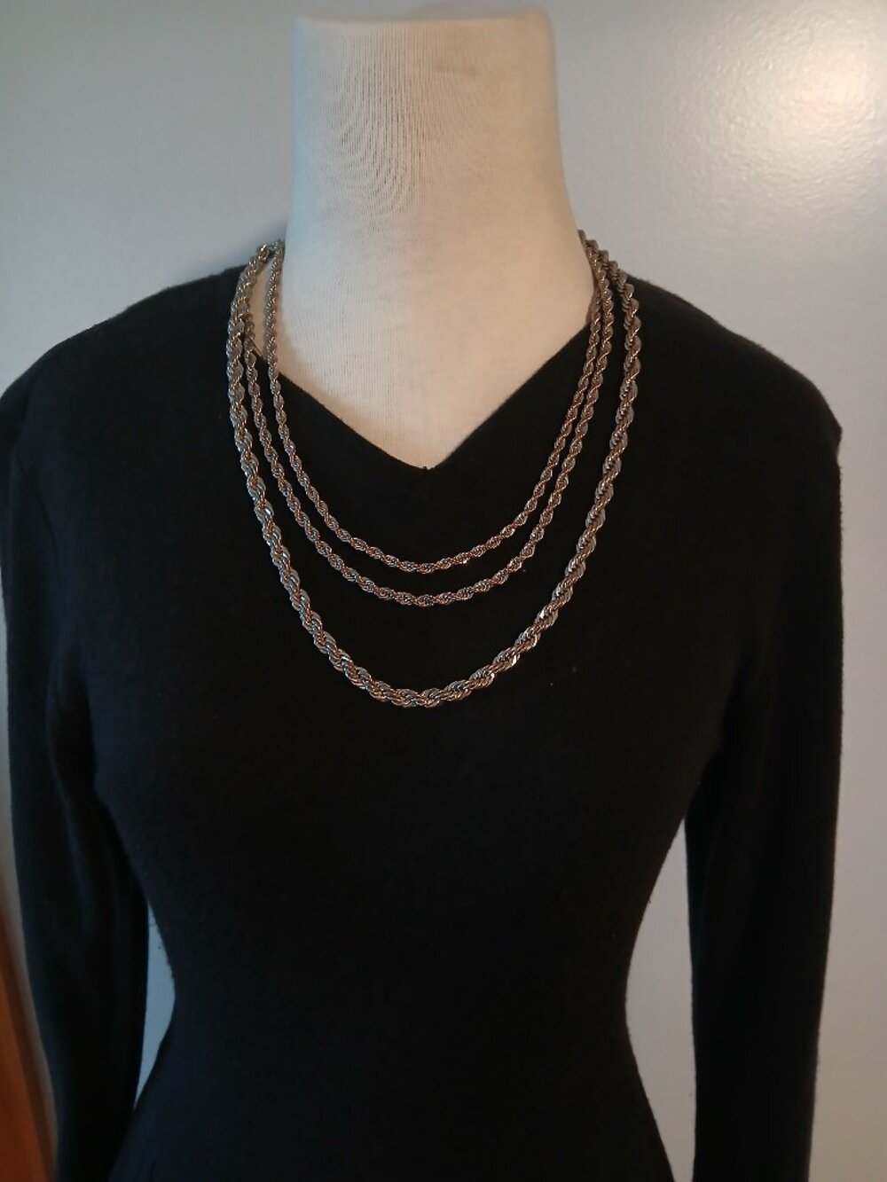 Chico's three strand twisted graduated chain necklace silver tone
